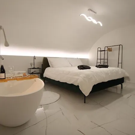Tivitti House
